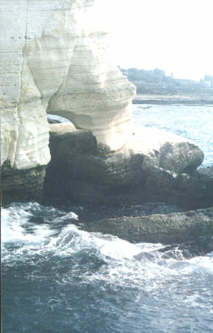 RoshHANikra1.JPG 